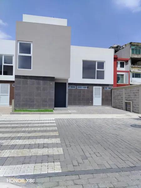 Casa Nueva en Venta en Metepec $4,100,000