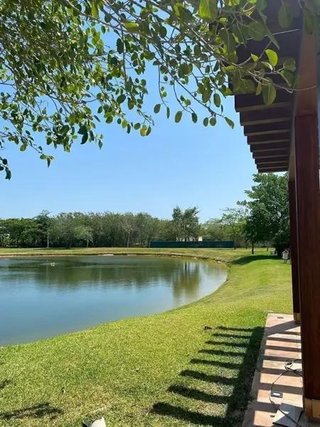 Terreno en venta en Ravenna Cabo Norte Mérida 392 m2 orientación norte-sur Terreno en venta en Ravenna Cabo Norte Mérida 392 m2 orientación norte-sur