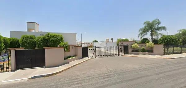 CASA EN VENTA EN EL PUEBLITO QUERETARO LO CASA EN VENTA EN EL PUEBLITO QUERETARO LO