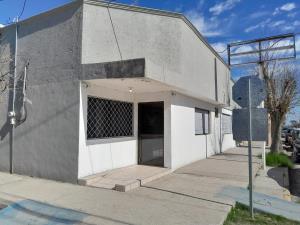 Renta de Local Comercial en Sabinas Centro: Ubicación Estratégica