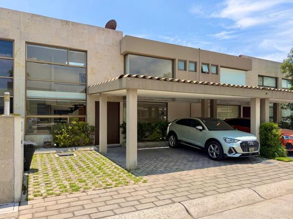 Casa en Renta en Bosque de las Fuentes Residencial, Calimaya - Con Jardín y Amenidades Generosas