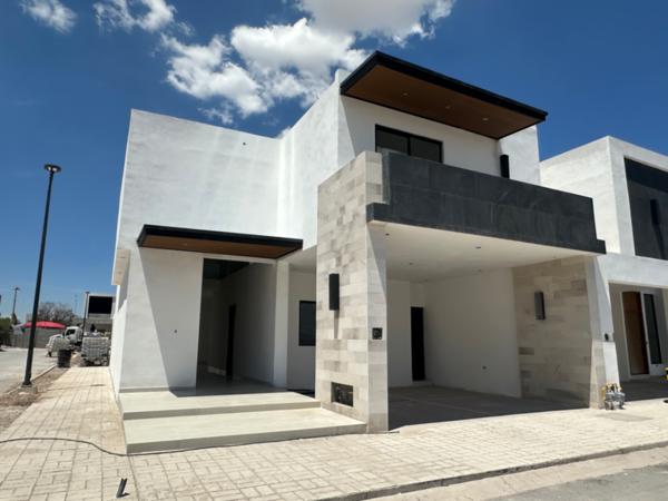 Casa en VENTA primer sector de Viñedos, Torreón Casa en VENTA primer sector de Viñedos, Torreón