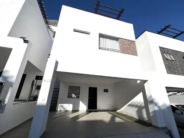 CASA EN VENTA BALCONES DE SAN PATRICIO ZONA GENERAL ESCOBEDO