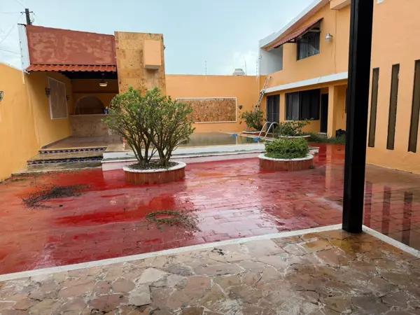 Venta casa en esquina, sobre calle principal Francisco de Montejo Mérida