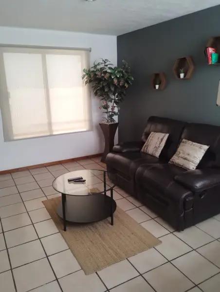 CASA AMUEBLADA EN SAN ANTONIO DE AYALA, IRAPUATO