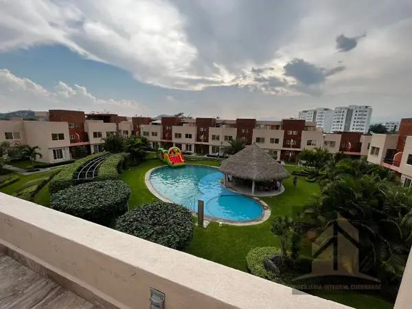 Impecable casa en Los Sauces.