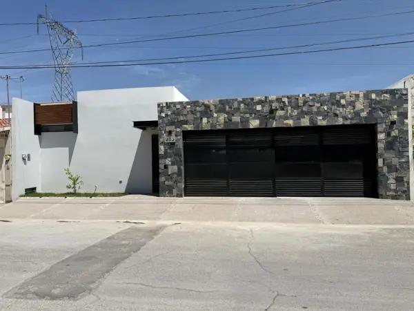 UNA CASA QUE ROMPE CON TODO LO TRADICIONAL EN FRONDOSO UNA CASA QUE ROMPE CON TODO LO TRADICIONAL EN FRONDOSO