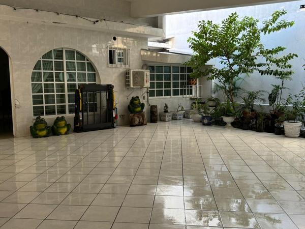 Venta de casa en Jardines de Mocambo