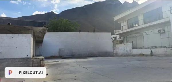 RENTA TERRENO ZONA CUMBRES