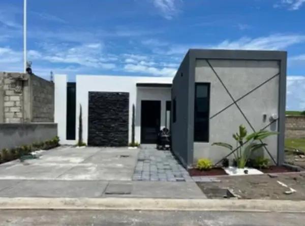 CASA EN VENTA LOMAS DE LA RIOJA NUEVA CASA EN VENTA LOMAS DE LA RIOJA NUEVA