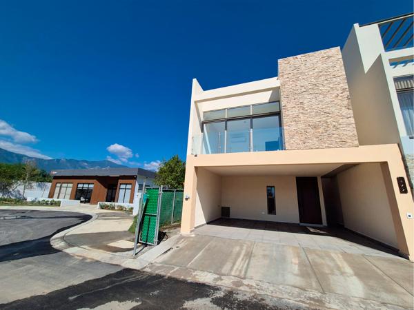 Casa en venta, Los Cavazos, Carretera Nacional Santiago