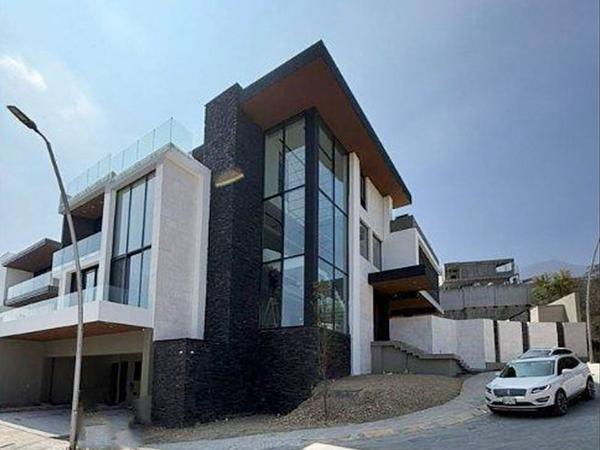 Casa en venta en Sierra Alta 10° Sector, Sur de Monterrey Casa en venta en Sierra Alta 10° Sector, Sur de Monterrey