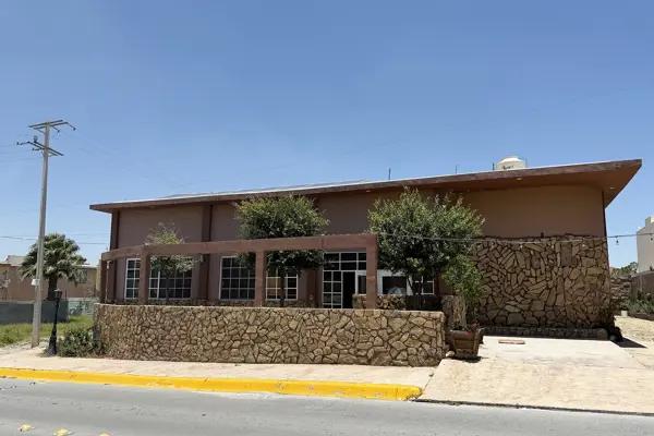 Local en RENTA sobre Blvd. Manuel Acuña en Ramos Arizpe