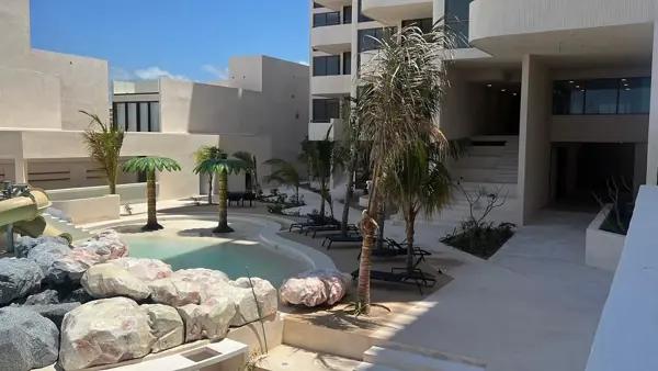 PENTHOUSE EN VENTA EN LA PLAYA, TELCHAC FRENTE AL MAR 4 CUARTOS