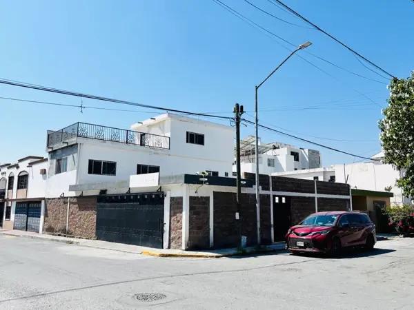CASA EN RENTA EN SAN NICOLAS DE LOS GARZA