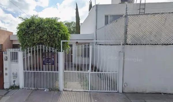 Venta de Casa en Santuarios del Cerrito, Corregidora – Amplia y Bien Ubicada Venta de Casa en Santuarios del Cerrito, Corregidora – Amplia y Bien Ubicada