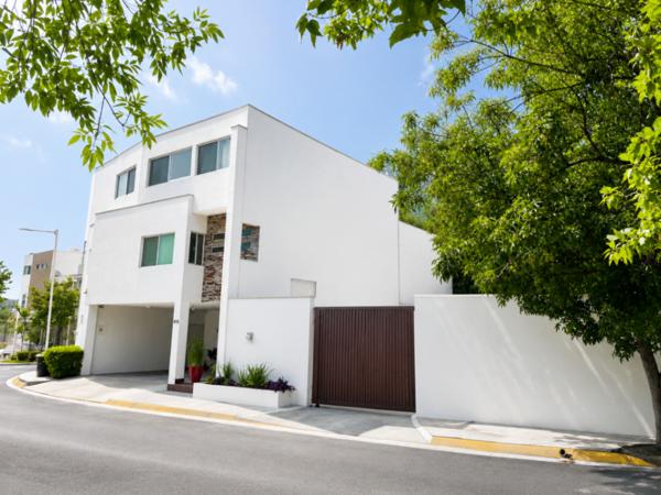Residencia en Venta en Privadas la Huasteca, Santa Catarina