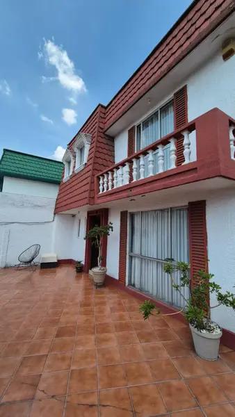 Casa en venta en Las Arboledas, Tlalnepantla de Baz, México