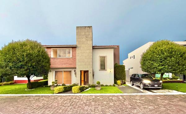 Casa en Renta en Calimaya – Amplia Propiedad con Amenidades