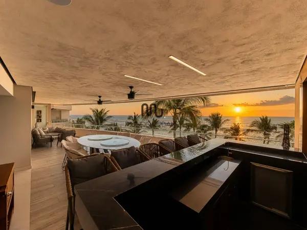 Departamento frente al mar en venta con terraza en Acapulco