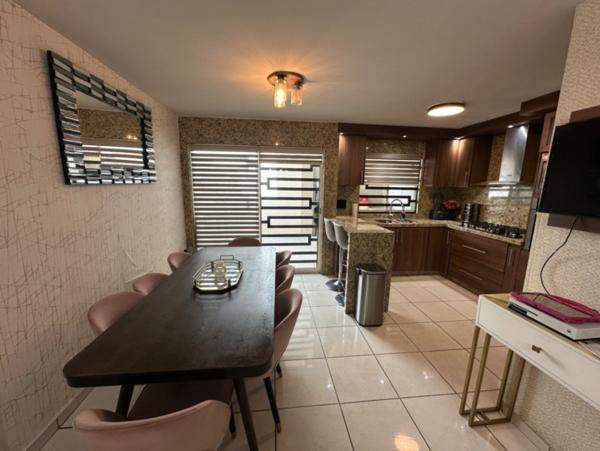 Casa en venta en Culiacán: Moderna y equipada en Punta Azul por ganadera