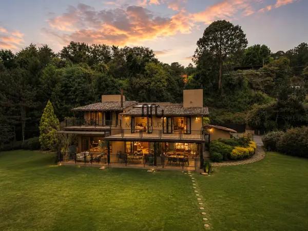 Casa en venta en condominio en jacalon valle de bravo avandaro hípico rio lago