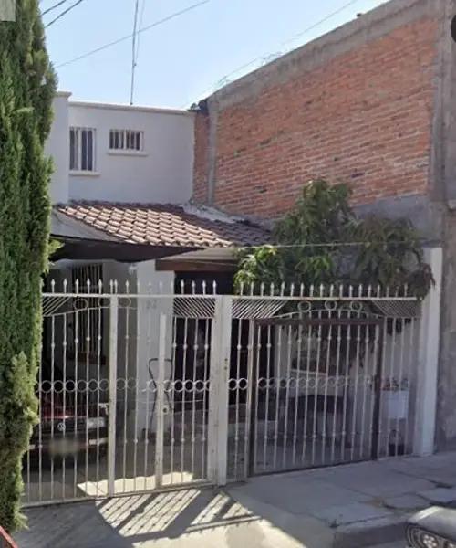 Venta de Casa en Lomas del Ajedrez, Aguascalientes - Amplio Espacio Residencial