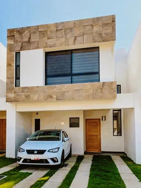 Casa en renta en Lomas de Angelópolis III, Ocoyucan - Comodidad y seguridad en propiedad residencial