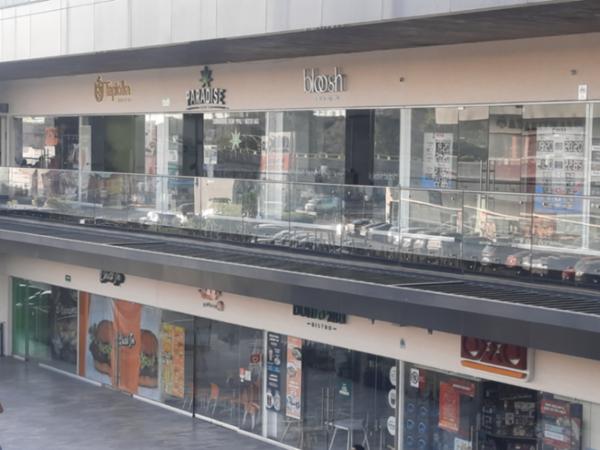 Locales en Venta en Plaza Ubika Univeridades, Querétaro con Renta Asegurada