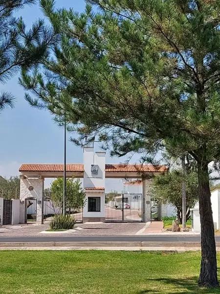 TERRENO EN VENTA EN CIUDAD MADERAS QUERÉTARO, PRIVADA GRANADA