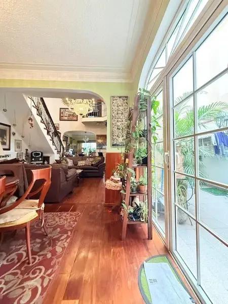 Casa independiente en Condesa con jardín y 5 recámaras Casa independiente en Condesa con jardín y 5 recámaras