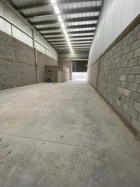 Bodega en Avenida Bravo Bodega en Avenida Bravo