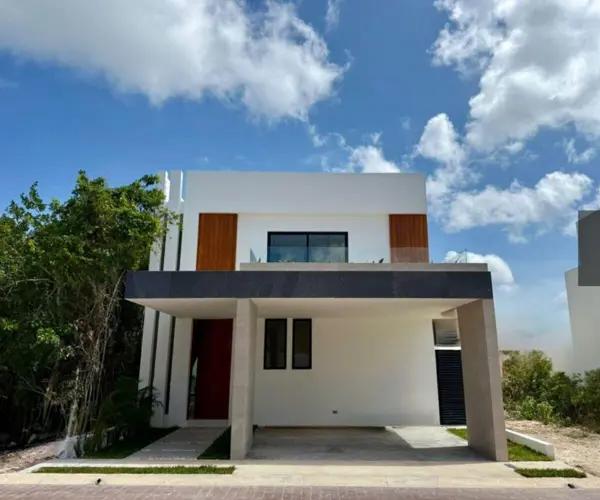 CASA EN VENTA, VÍA CUMBRES CANCÚN