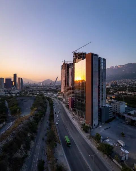 OFICINA EN VENTA EN OBRA GRIS, TORRE VITA