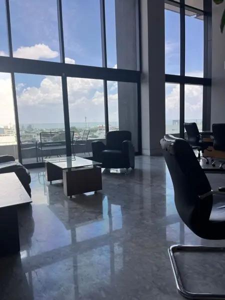 OFICINA PENT HOUSE CENTRO (PLANTA BAJA ORIENTE)