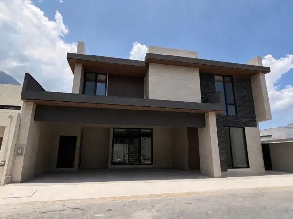 VENTA DE RESIDENCIA EN SIERRA ALTA 9o Sector /. $49,500,000.00