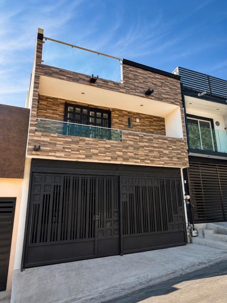 Casa en Venta con vista espectacular en Villas del Mirador