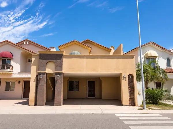 Casa en venta en Real de Sevilla Club Residencial, Hermosillo, Sonora