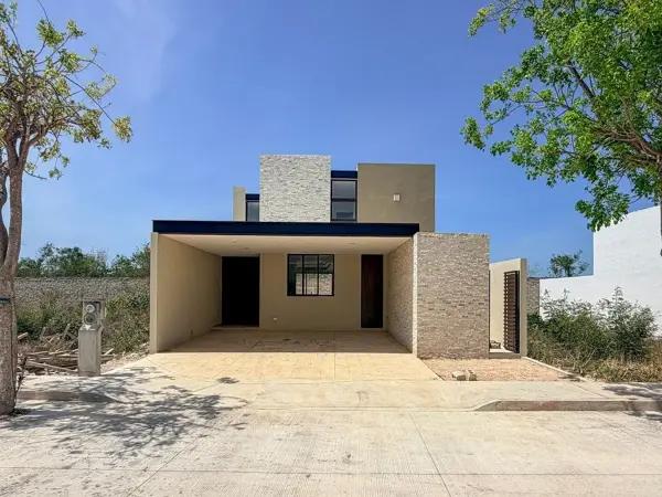 CASA EN VENTA EN PRIVADA CON 4 HABITACIONES Y AMPLIOS ESPACIOS MERIDA YUCATAN
