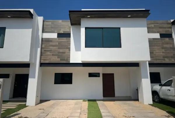 CASA DE ENTREGA INMEDIATA EN BLVD. PUNTA ALTA, PRIV. PUNTA AZUL, CULIACAN, SINALOA