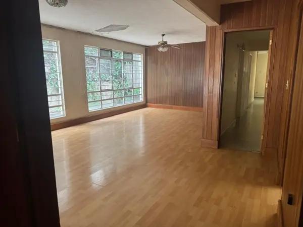 Venta de casa de  espacios generosos  y amplios para remodelar en la colonia Del Valle