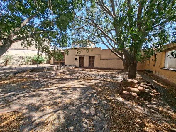 TERRENO VENTA CAJITITLAN SOBRE CALLE PRINCIPAL 2 FRENTES . CERCA DE LA LAGUNA Y EL TEMPLO