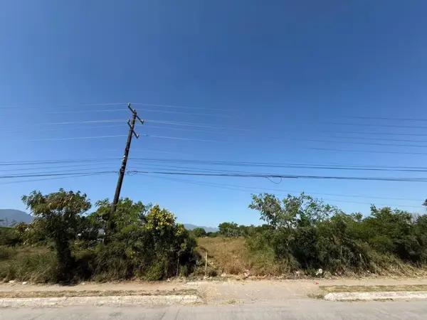 Terreno Comercial y de usos mixtos en CD VICTORIA