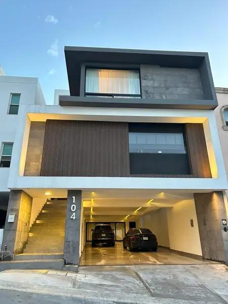 CASA EN VENTA CUMBRES 6 SECTOR