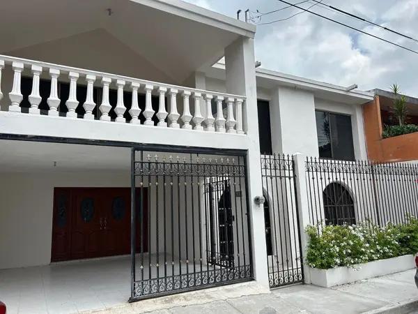 CASA EN VENTA EN SAN NICOLAS DE LOS GARZA