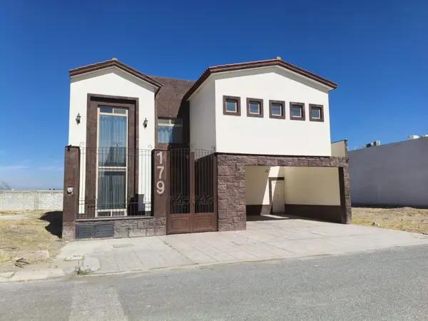 CASA EN VENTA/RENTA, LAS TROJES