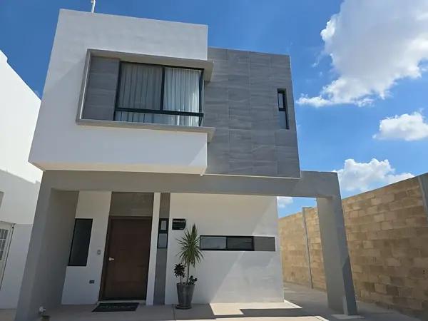 Casa en Venta en Residencial VERSALLES, Torreón, Coah. Casa en Venta en Residencial VERSALLES, Torreón, Coah.
