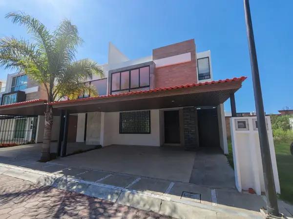 Casa en Venta, en Fraccionamiento, Morillotla, San Andrés Cholula, Puebla
