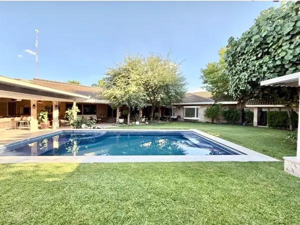 RESIDENCIA DE LUJO EN COL. SAN ISIDRO