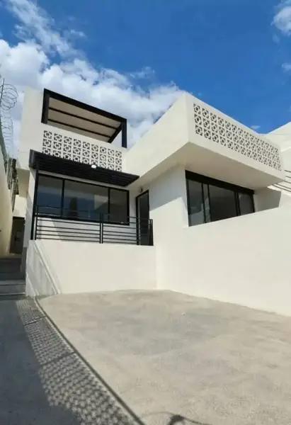 VENTA Residencia moderna en Jardines de Cuernavaca VENTA Residencia moderna en Jardines de Cuernavaca